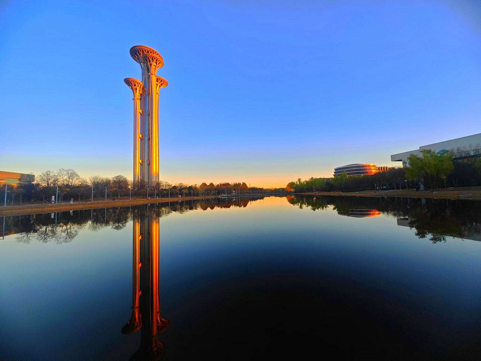 北京奥运塔.jpg